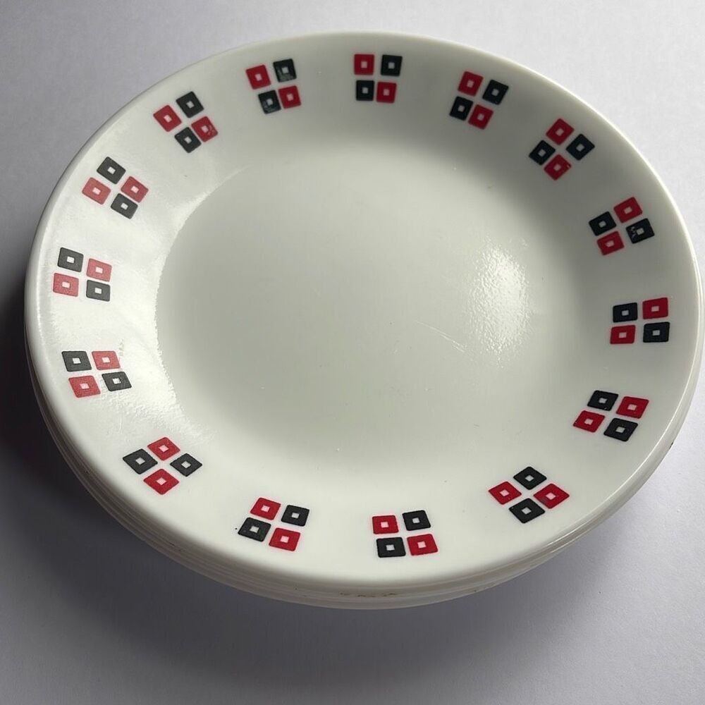 Vintage Corelle set of 5 “ Uptown” pattern 7” small plates.